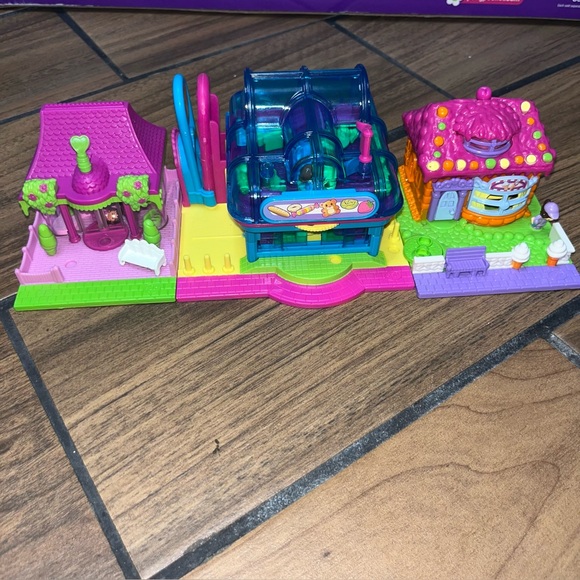 2006 Vintage Polly Pocket Supermarket, Dress shop & Ice...